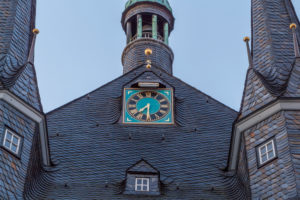 Deutschland, Sachsen-Anhalt, Wernigerode, Rathaus am Morgen Deutschland, Sachsen-Anhalt, Wernigerode, Rathaus am Morgen
